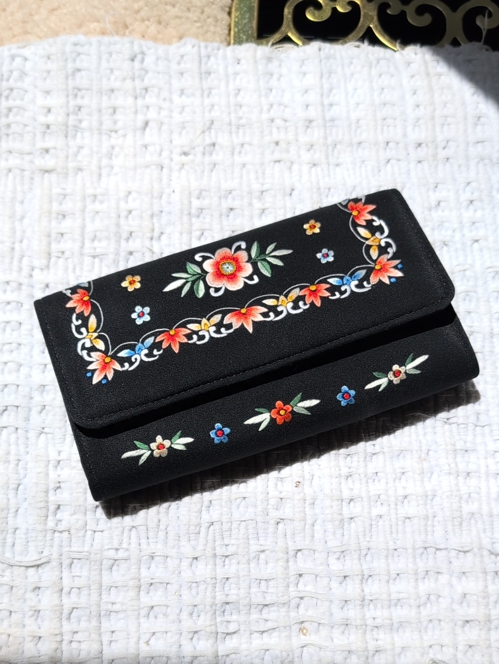 Black Floral Embroidered Clutch Wallet Vintage
